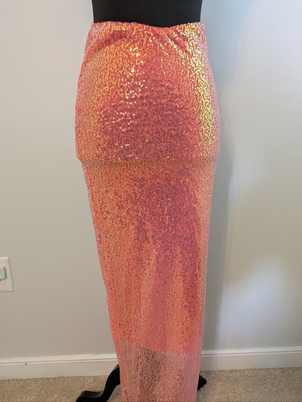 NWT PrettyLittleThing Coral Sequin Maxi Skirt Size 2 Iridescent Party Prom